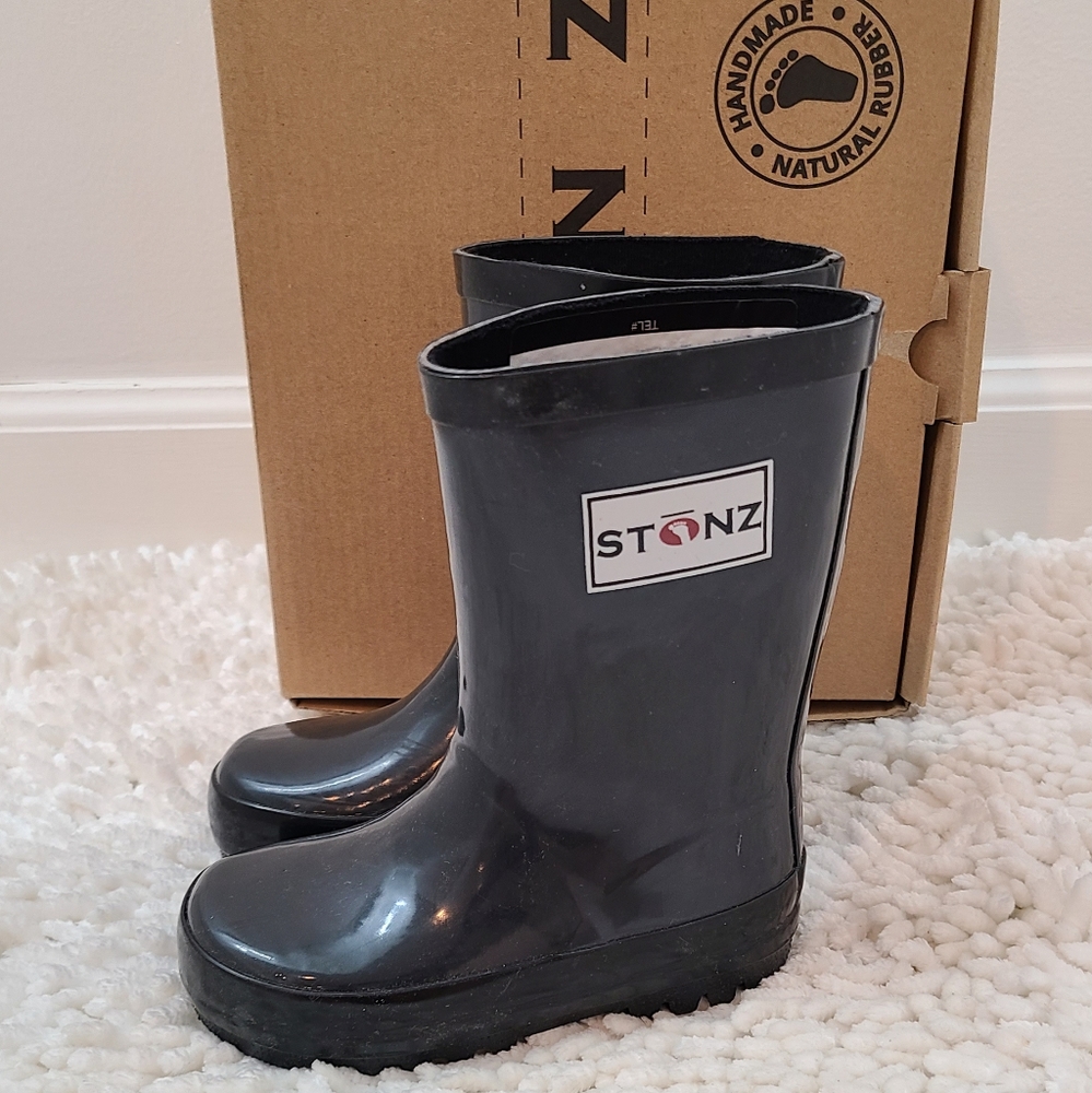 Stonz Snow and Rain Boots Grey and Black - Picture 3 of 6